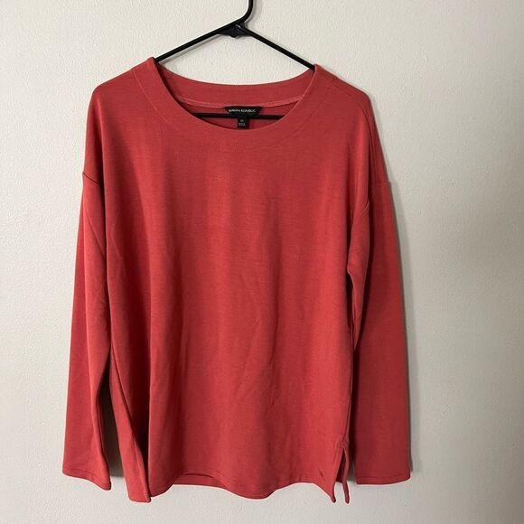 Banana Republic Women’s Long Sleeve Pullover Sweater Sweatshirt - Picture 2 of 12